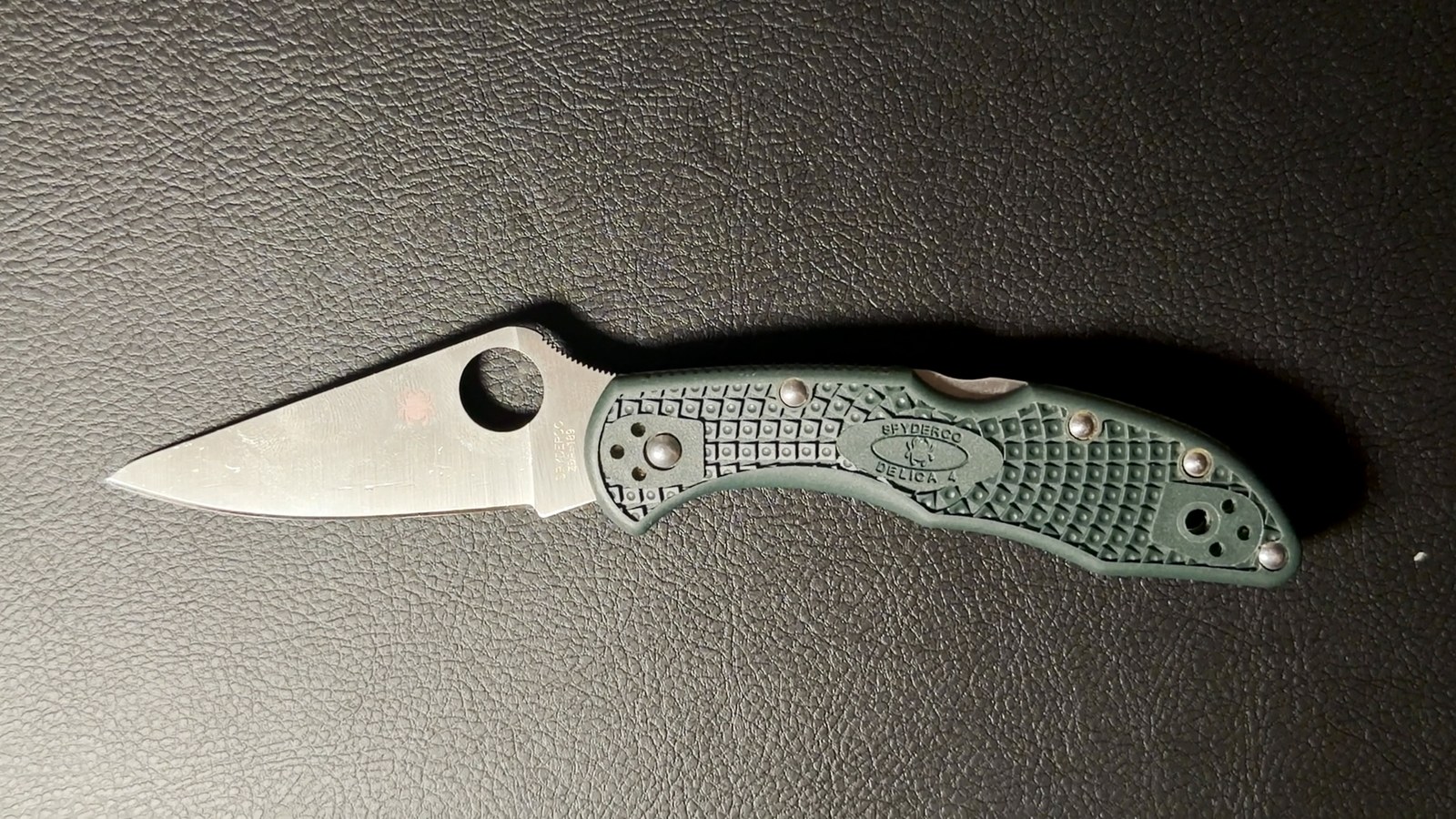 Spyderco Delica 4 (C11PGRE) — ZDP-189 blade, British Racing Green FRN handle (pre-owned, from our ZDP-189 film) — image 1 of 5